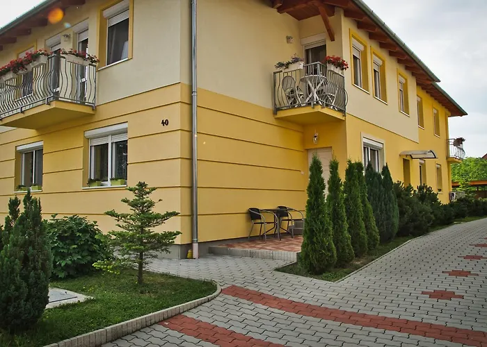 Bodo Park * ヘーヴィーズ